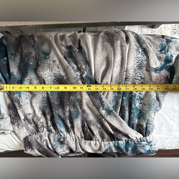 Donna Karan New York Abstract Print Surplice Blouse Lined Size L - Picture 8 of 9